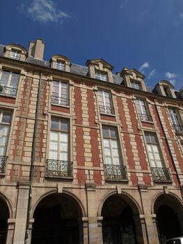 view of residences arond the Vosges Square in Paris