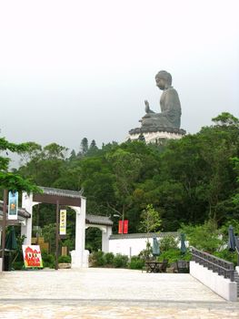 Tian Tan Buddha with no people