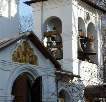 Belltower Candlemas mans a monastery in Moscow.