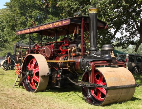 Steam driven traction engine