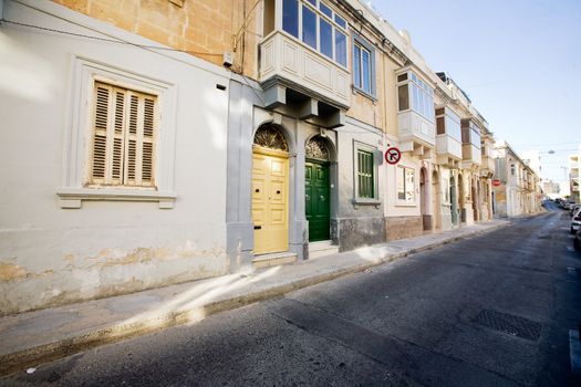 quaint street in Malta