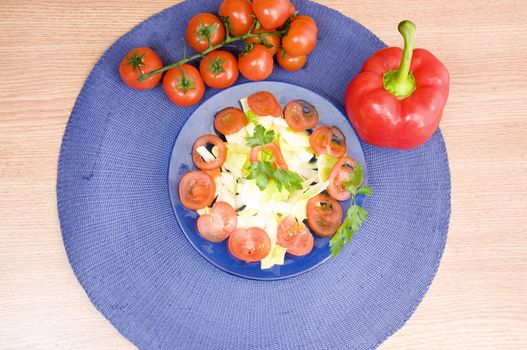 preparing a light, healthy and nutritious salad