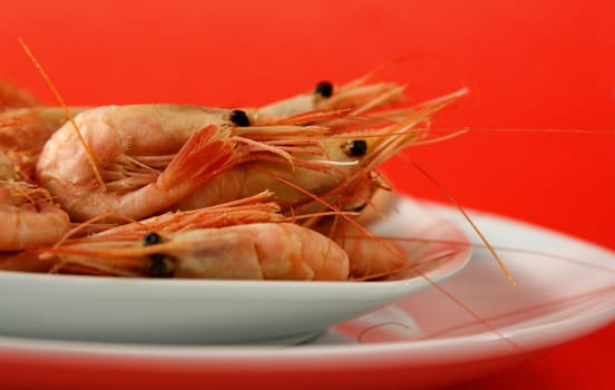 fresh whole prawns in it shell ready to eat