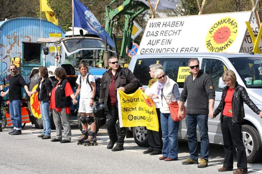 Anti-nuclear power protest at Krümmel Nuclear Power Station in Geesthacht, near Hamburg, Germany, 24th April 2010. Human chain between Krümmel and Brunsbüttel Nuclear Power Stations, passing through Hamburg, 120 km (74 miles), over 120000 participants.