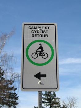 cyclist detour sign