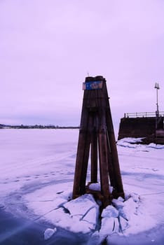 Pole in breaking ice