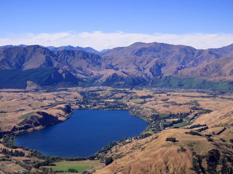 Remarables mountain range tower over Queenstown in New Zealand