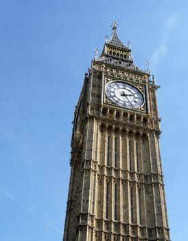 The houses of parliament in London, it contains Big Ben.