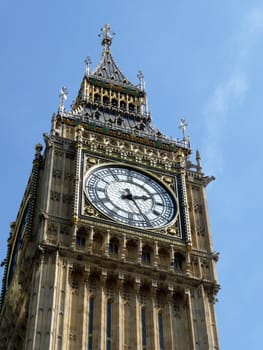 The houses of parliament in London, it contains Big Ben.