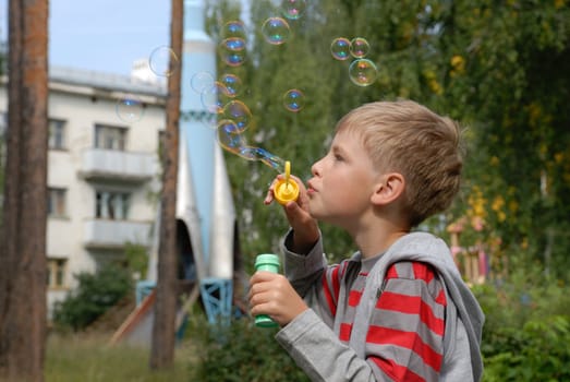 boy, soap bubbles