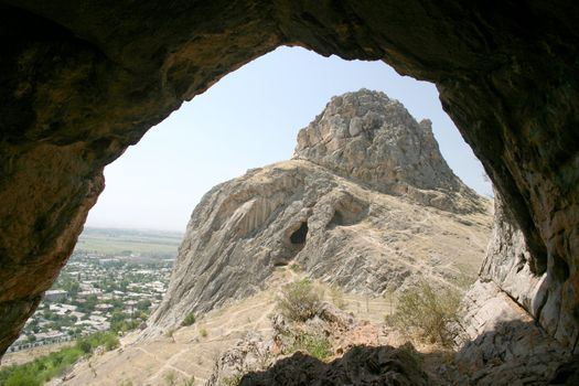 
Travel on mountains and rivers of Kyrgyzstan.