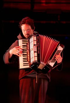 Performance "Transition" of director Vladimir Pankovaju. In a picture: Sergey Rodjukov 