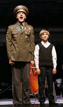 Performance "Transition" of director Vladimir Pankovaju. In a picture Andrey Zavodjuk and Alexander Negodajlov. Russia, Moscow. 2007