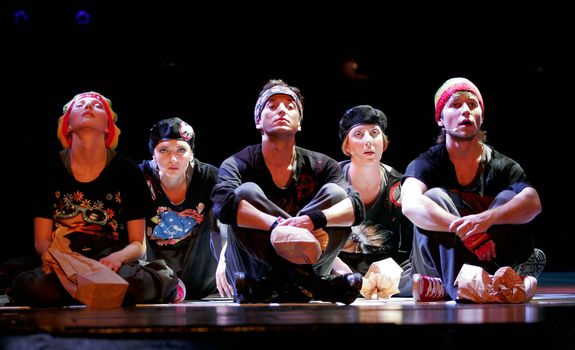 Performance "Transition" of director Vladimir Pankovaju. In a picture (from left to right): Alisa Estrina; Olga Berger; Sergey Shevchenko;  Alina Olshanskaya; Paul Akimkin