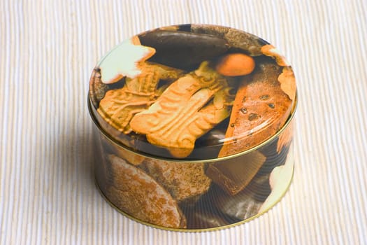 small box used to store cookies