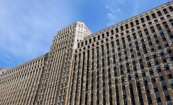 Picture of a massive skyscraper in Chicago