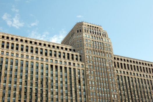 Picture of a massive skyscraper in Chicago