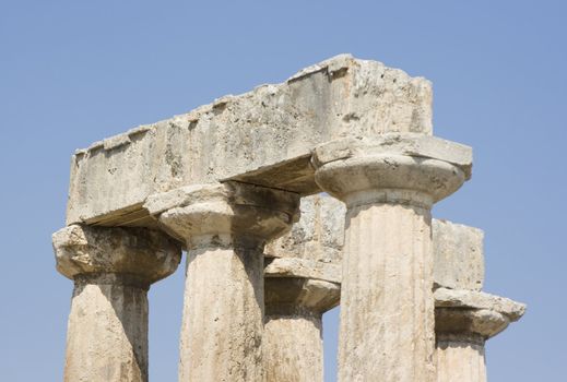 ancient ruins of the old greek city of corinth in the peloponese