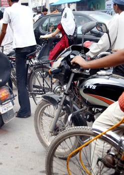 photo of traffic crowd in the city