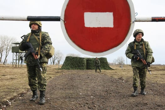 UkrPolBat Ukrainian-Polish battalion peacekeeper during the military exercises in Velykopolovetsk combined arms training area in Kyiv March 13, 2008. Ukraine