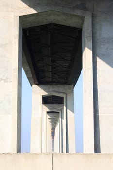 Infinite patterns of the bridge stands.