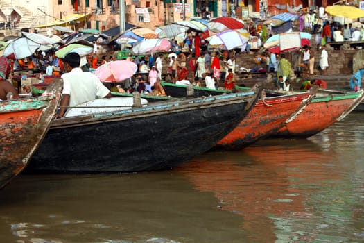 some boats on Ganaga River - India