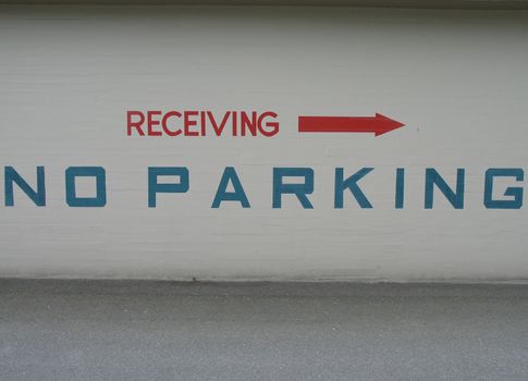 no parking, receiving sign