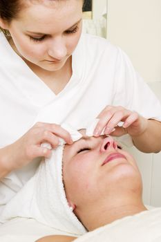 Deep cleansing facial extraction at a beauty spa