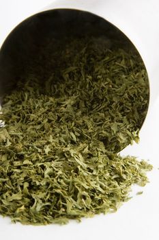 Bulk dried parsley (Petroselinum crispum)  flakes