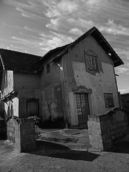 Entry abandoned house