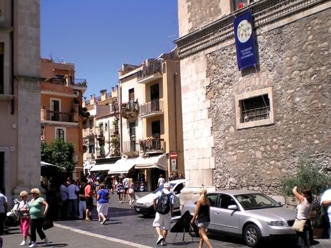 taormina main street 