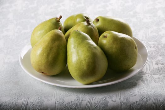 Plate of seven delicious Bartlett pears