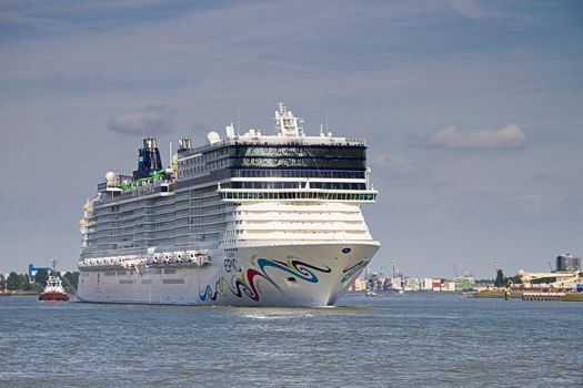 VLAARDINGEN, THE NETHERLANDS-JUNE 2010 The new build big cruiseship Norwegian epic leaving Rotterdam on her way to New York. june 21, 2010, Vlaardingen