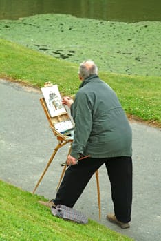 painting picture outdoors