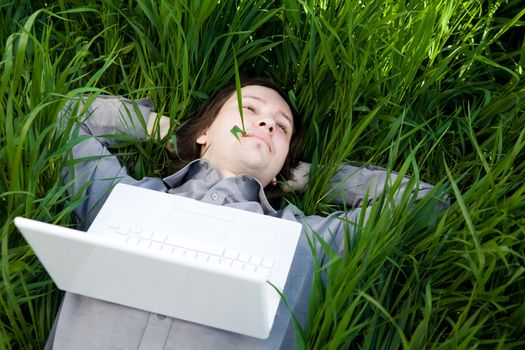 student on the rest with notebook