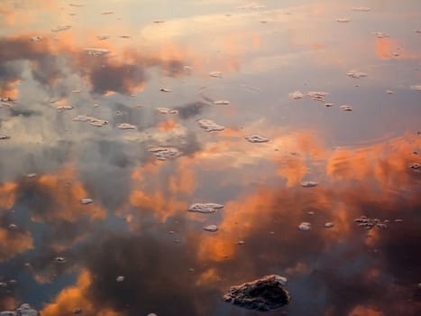 Water; reflection cloud; lake; sundown; background; texture;  type; nature; beauty; sky; landscape; panorama; bright colour; pond