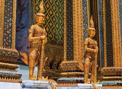 Twin goden giant in temple of emerald Buddha