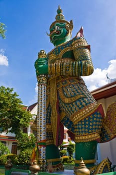 Giant statue in Wat Arun
