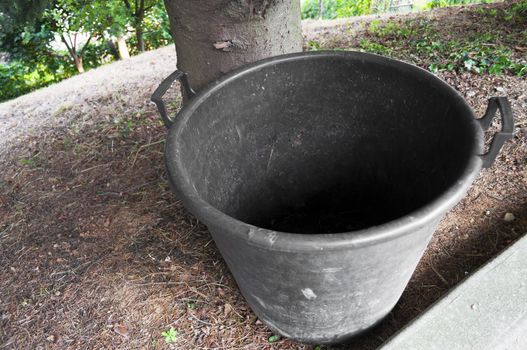 Empty gardening container for collect grass and dropped leaf