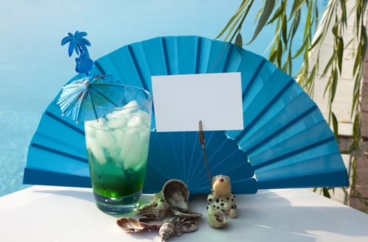 Iced drinks Placed on board in private pools.