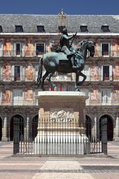 Madrid - Plaza Mayor. Landmark tourist attraction: Statue of Felipe III.