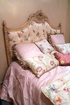 beautiful and comfortable, vintage furniture, bed and pillows