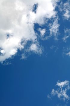 Atmospheric Phenomena, Oblaka under Blue Sky