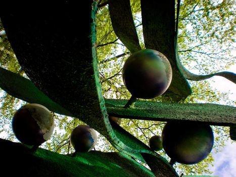 Artisitc sculpture of metallic balls