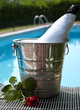 Iced drinks Placed on board in private pools.
