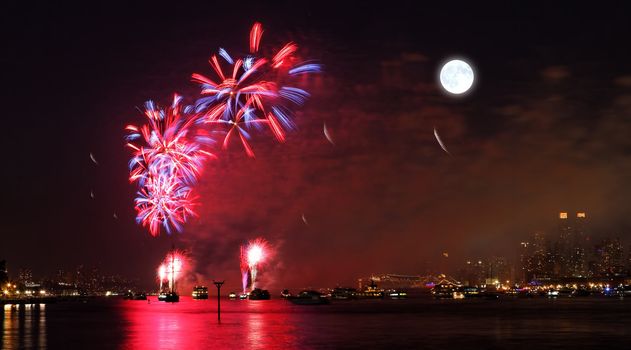 The fireworks in the country displayed over the Hudson River 