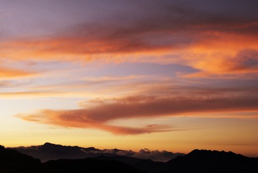 Clouds over the mountains,take this beautiful picture in Taiwan National Park.