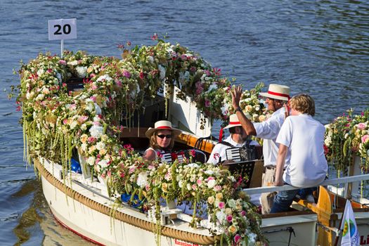 VLAARDINGEN, THE NETHERLANDS - JULI 2010: Beautiful flower boats in the unique annual Westland Floating Parade Juli 30, 2010, Vlaardingen, the Netherlands.

