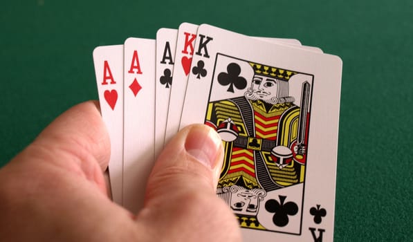 a great pojer hand with aces and kings