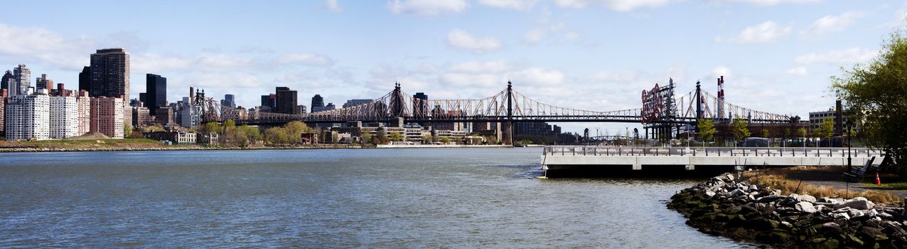 The Queensboro Bridge spanning the East River connecting Manhattan and Astoria, Long Island City, Queens, in New York City.